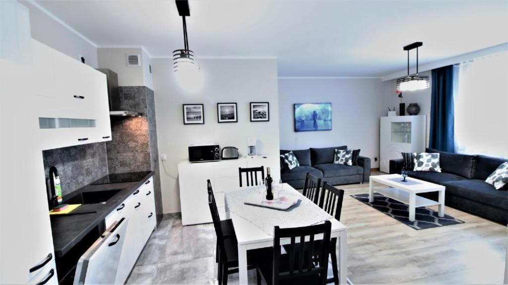 Blizej Morza Deluxe Apartmenty Колобжег Екстериор снимка